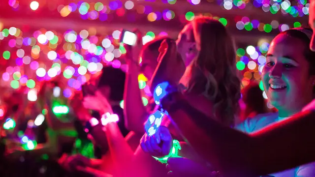 Gelang Xylobands di Konser Coldplay