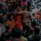Gustavo Almeida merayakan gol Persija bersama The Jakmania di laga kontra Semen Padang. (Abdul Aziz/Bola.com)