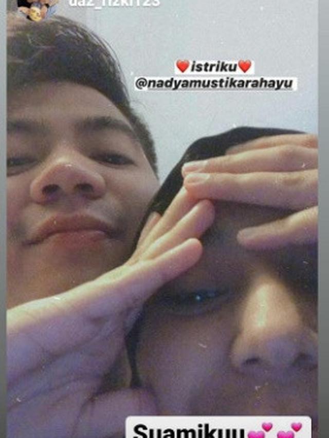 6 Momen Kemesraan Rizki D'Academy Bersama Nadya Mustika Usai Menikah