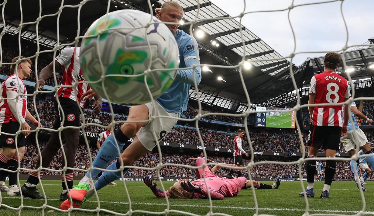 Manchester City berhasil memetik poin penuh dalam laga lanjutan Liga Inggris 2025/2026 saat menjamu Brentford di Etihad Stadium, Manchester, Inggris, Sabtu (09/05/2026) waktu setempat. (AFP/Darren Staples)
