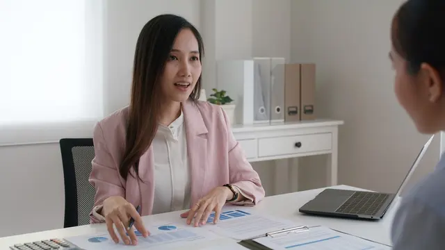 Ilustrasi asuransi. Dok Shutterstock