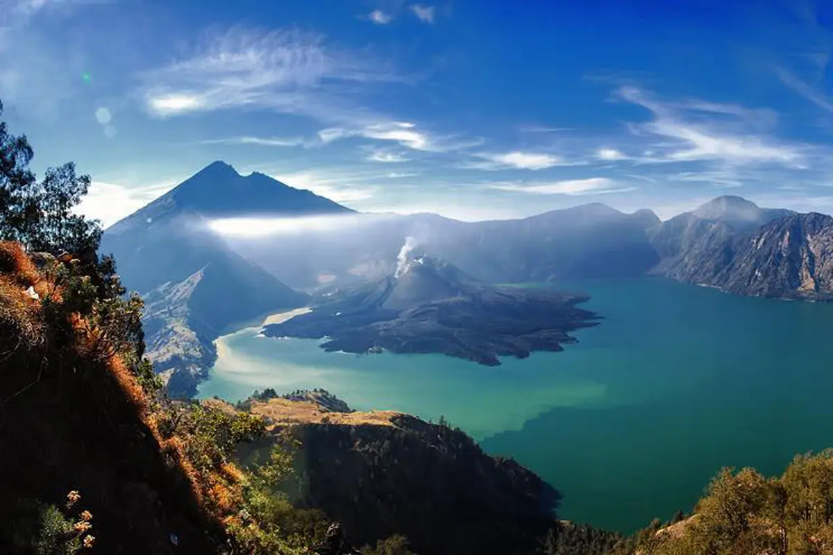 7 Keunikan Alam Indonesia yang Ada di Dunia