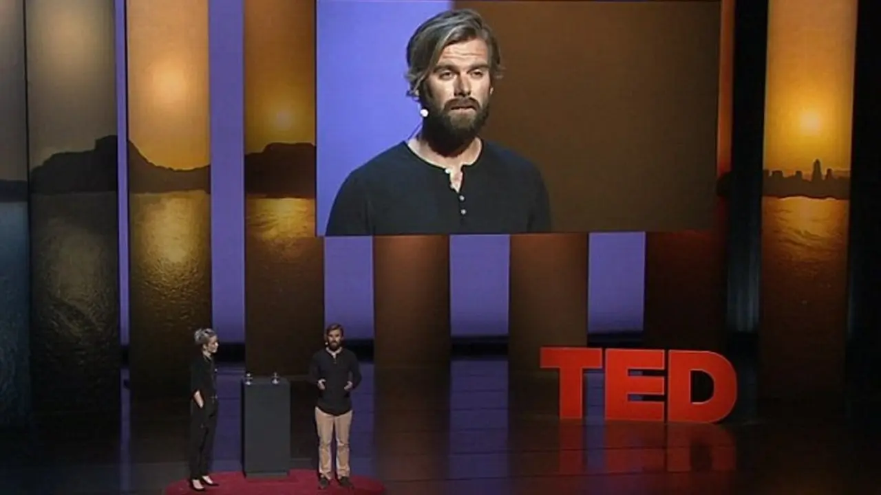 Thordis Elva dan Tom Stranger menceritakan pengalaman kelam mereka. (TED)