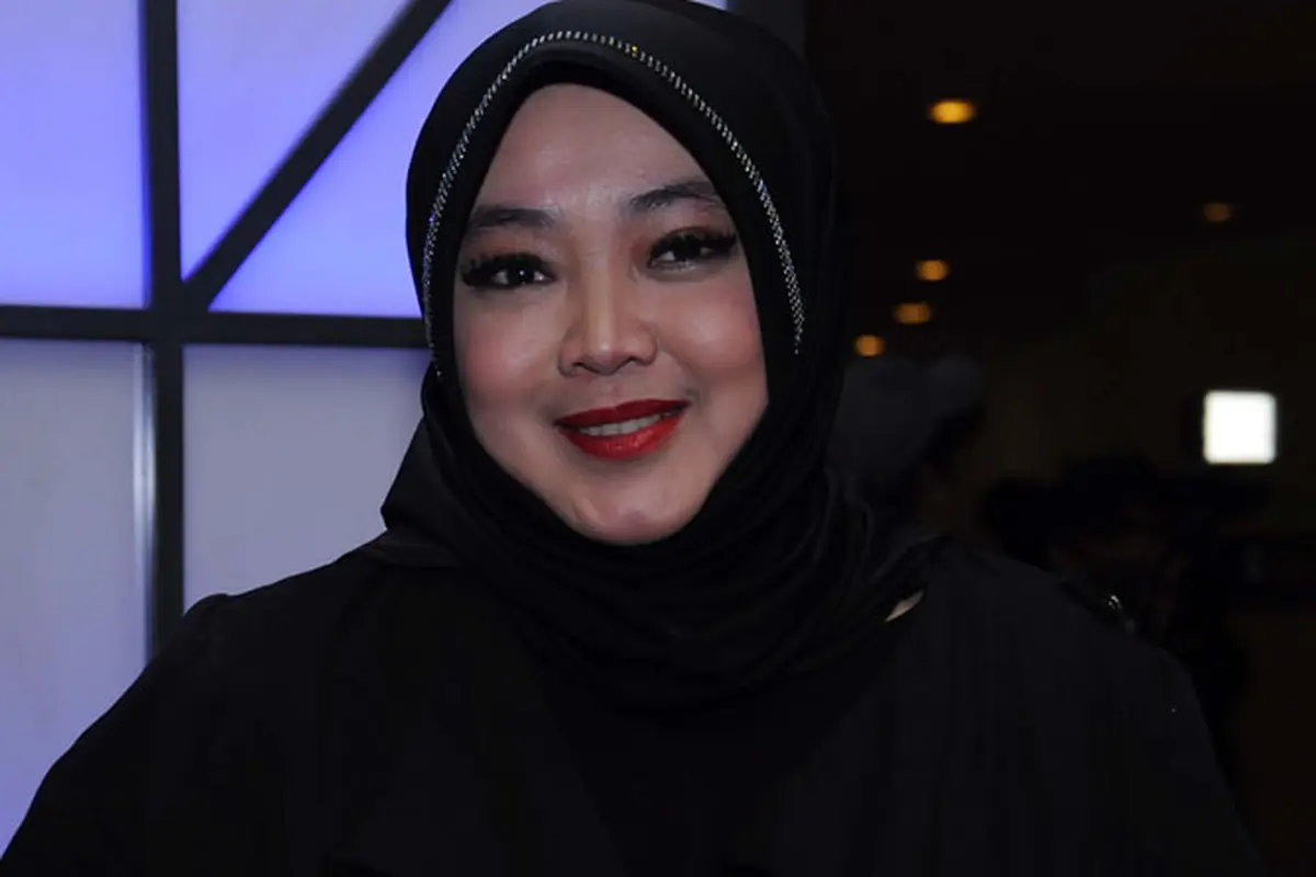 Rina Gunawan