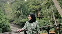 Intip tampilan Aurel Hermansyah kala berlibur di Bali. @aurelie.hermansyah.