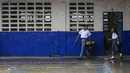 Pemandangan sekolah umum di pulau Carti Sugtupu di Guna Yala Comarca, di pantai Karibia di Panama, pada 03 Juni 2024. (MARTIN BERNETTI / AFP)