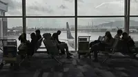 Bandara Hong Kong Hentikan Semua Penerbangan Selama 36 Jam Akibat Topan Ragasa