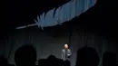 CEO Amazon Jeff Bezos mengumumkan Blue Moon, kendaraan pendaratan ke Bulan, selama acara Blue Origin di Washington, Amerika Serikat, 9 Mei 2019. Jeff Bezos memutuskan mundur dari jabatannya sebagai CEO Amazon yang dia dirikan pada 1994. (SAUL LOEB/AFP)