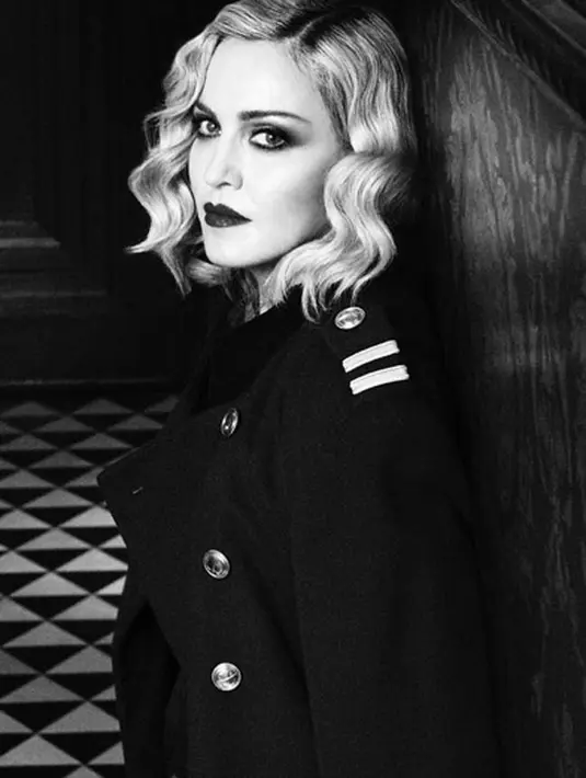 Kemenangan Donald Trump menjadi salah satu mimpi buruk untuknya. Sebelumnya, ia sempat berharap Trump gagal dalam pemilihan Presiden Amerika Serikat tersebut. (Instagram/Madonna)