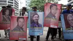 Sejumlah demonstran mendatangi kantor KPK, Jakarta, Rabu (10/6/2015). Massa yang tergabung dalam Komite Anti Korupsi Indonesia (KAKI) memberikan somasi kepada KPK terkait penelantaran kasus tindak pidana korupsi. (Liputan6.com/Helmi Afandi)