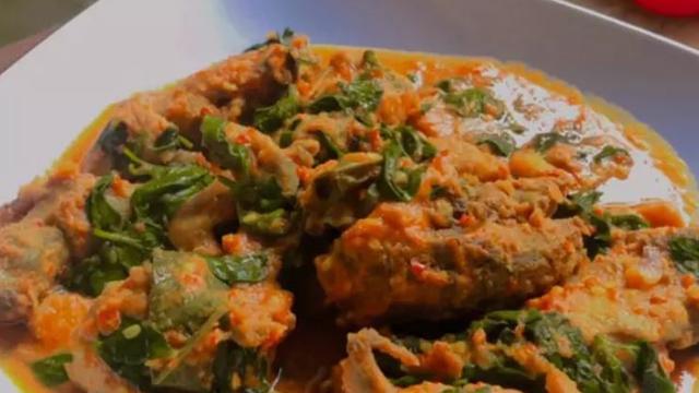 Rica rica ayam kemangi