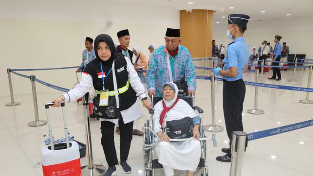 Bandara Internasional Jawa Barat Kertajati di Mahakengka resmi memberangkatkan calon jemaah haji pada 28 Mei 2023 malam menggunakan pesawat Saudi Arabian Airline jenis Airbus A 330-300. (Dok Kemenhub)