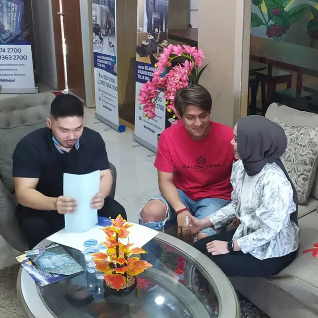 6 Momen Rizky Billar Beri Kejutan Satu Unit Apartemen untuk Lesty Kejora, Bikin Heboh