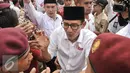 Wakil gubernur DKI Jakarta no urut 3, Sandiaga Uno saat tiba dalam kampanye akbar di Lapangan Banteng, Jakarta, Minggu (5/2). (Liputan6.com/Yoppy Renato)