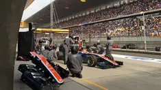 Pebalap Manor Racing asal Indonesia, Rio Haryanto, berhasil finis di posisi ke-21 dalam balapan F1 GP China di Sirkuit Internasional Shanghai, China, Minggu (17/4/2016). (Bola.com/Twitter/Manorracing)