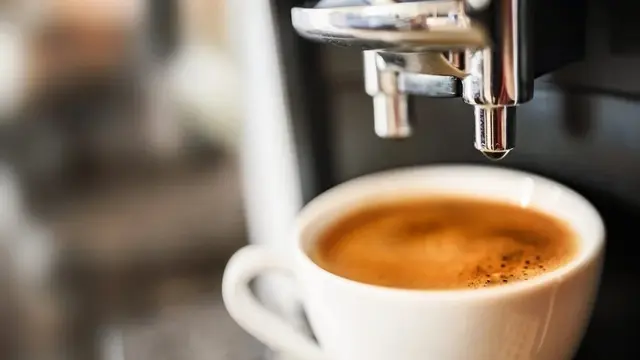8 Fakta Unik Tentang Kopi, Krim Buat Kopi Hangat Lebih Lama