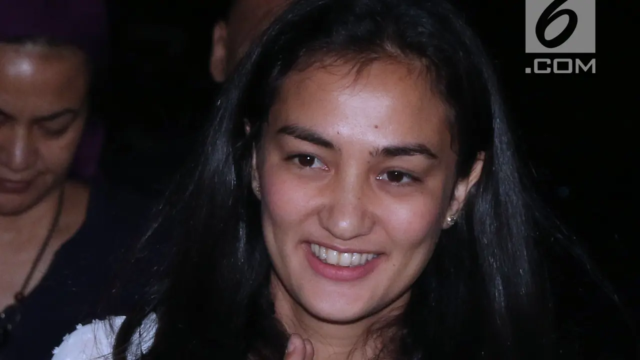 Atiqah Hasiholan Diperiksa Sebagai Saksi Terkait Hoax Ratna Sarumpaet