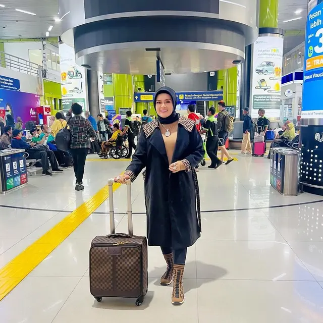 Potret Neng Desy
