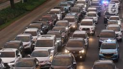 Hal tersebut mempertimbangkan dampak-dampak yang bakal timbul terhadap aktivitas masyarakat. (Liputan6.com/Angga Yuniar)