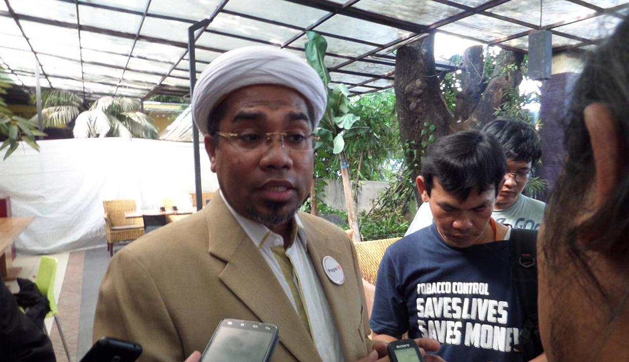 Ali Mochtar Ngabalin, Politisi dari Partai Bulan Bintang (PBB) yang selalu tampil bersorban ini pindah ke Partai Golkar (Istimewa)