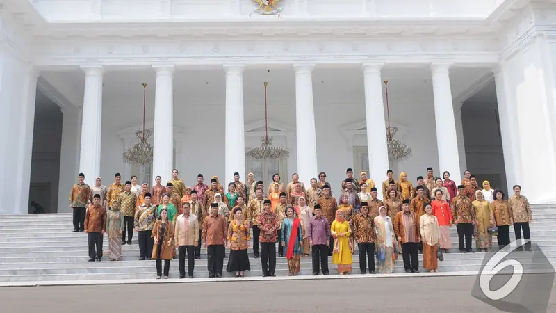 Jokowi-JK Berfoto Bersama Menteri Kabinet Kerja