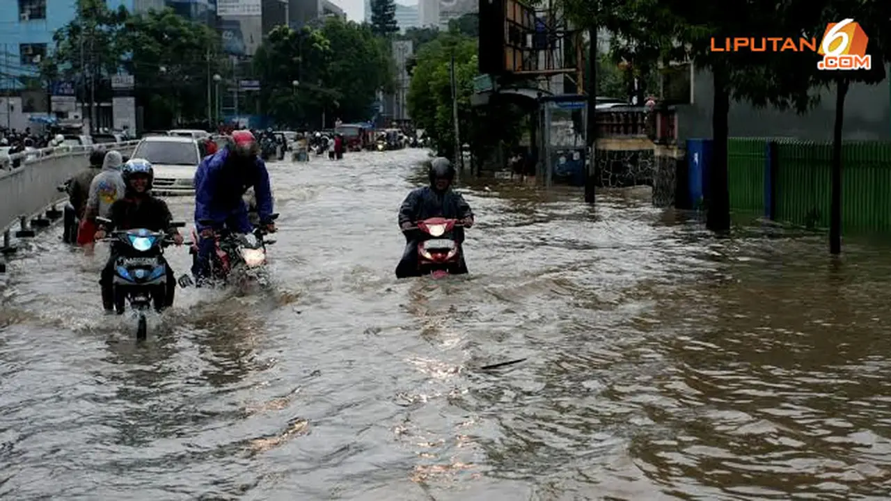 foto-banjir-tendean-mampang-3-140129b.jp