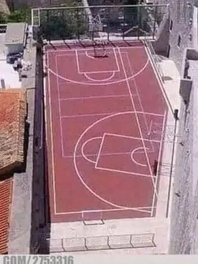 Kocak, Deretan 7 Potret Lapangan Basket Ini Bikin Elus Dada