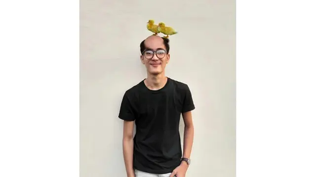 Pria Ini Buat Sayembara Minta Diedit Fotonya Jadi Lucu, 7 Hasilnya Bikin Geleng Kepala