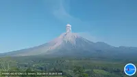 Gunung Semeru Erupsi 1.000 Meter Pagi Ini, Waspada Radius Bahaya