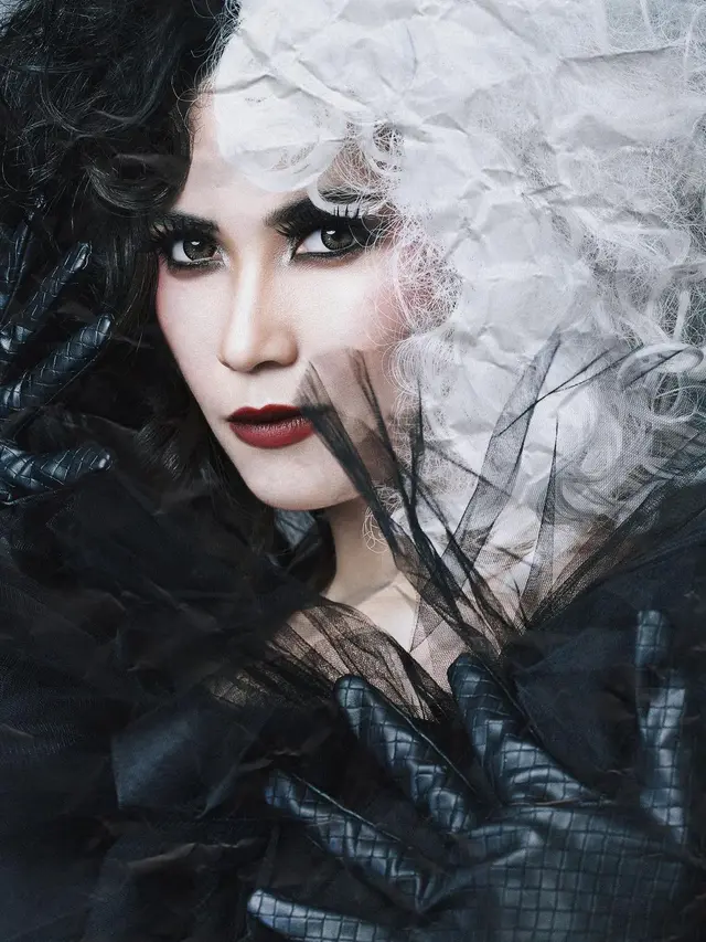 Gaya Pemotretan 11 Seleb Ini Terinspirasi dari Film Disney Cruella, Curi Perhatian