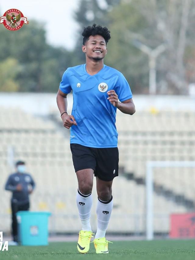 Bagus Kahfi mengikuti latihan bersama Timnas Indonesia U-23.