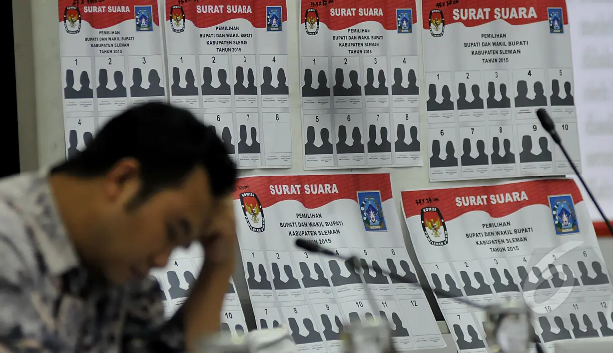 Penampakan surat suara aat KPU menggelar uji publik tentang peraturan KPU di gedung KPU, Jakarta, Rabu, (18/3/2015). (Liputan6.com/Johan Tallo)