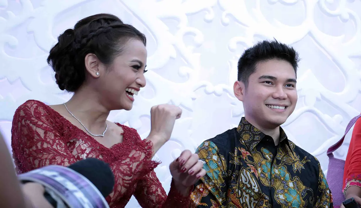 Hari pernikahan Acha Septriasa dan Vicky Kharisma akan berlangsung pada 11 Desember 2016 di Hotel Le Meridien, Jakarta Pusat. Menjelang hari paling bersejarahnya itu, dikabarkan Acha harus mengikuti prosesi pingitan. (Deki Prayoga/Bintang.com)