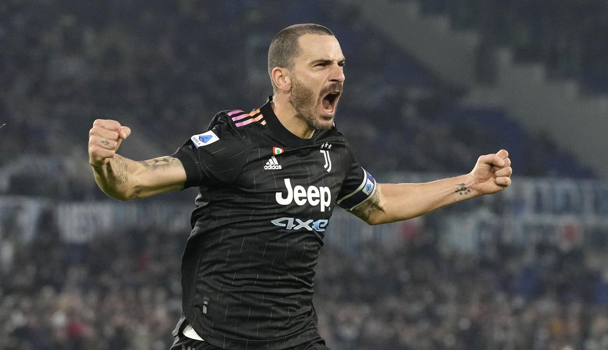 Dua gol Juventus diborong oleh Leonardo Bonucci melalui titik putih. Penalti pertama dia ciptakan di menit 23, sedangkan penalti kedua dicetaknya di menit 83. (AP/Andrew Medichini)