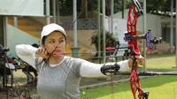 Dellie Threesyadinda, atlet panahan Indonesia
