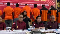 12 WNA Nigeria yang diamankan petugas Imigrasi Lampung. Foto : (Liputan6.com/Ardi).