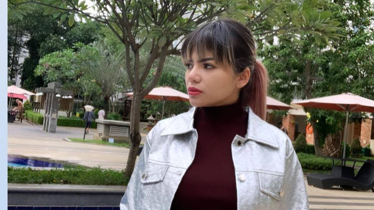 Fakta Menarik Dinar Candy, DJ Seksi yang Ternyata Anak Guru Ngaji