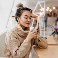 Ilustrasi perempuan cantik/copyrightshutterstock/Look Studio