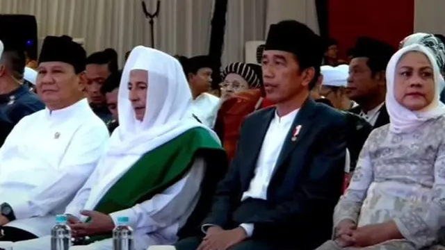 Presiden Joko Widodo (Jokowi) menghadiri Muktamar Sufi Internasional Tahun 2023 di Pekalongan, Jawa Tengah, Selasa (29/8/2023).