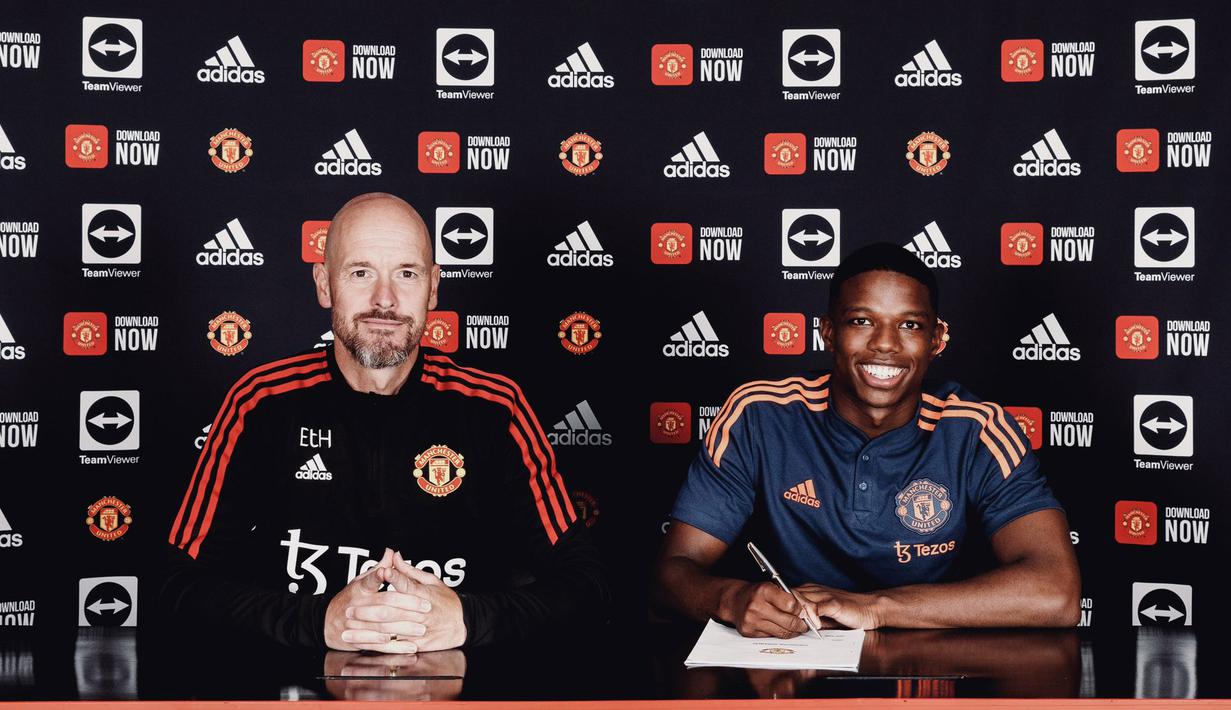 MU merogoh kocek 15 juta euro dengan biaya tambahan 2 juta euro untuk Tyrell Malacia. (Twitter Manchester United)