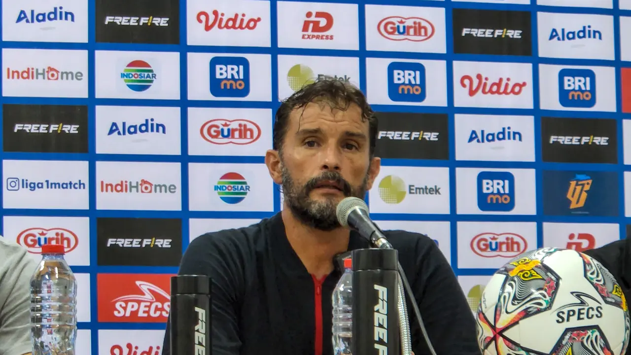 Leonardo Medina, Persis Solo