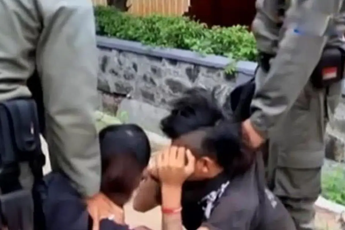VIDEO: Pengamen dan Pengemis Kejar-Kejaran dengan Satpol PP