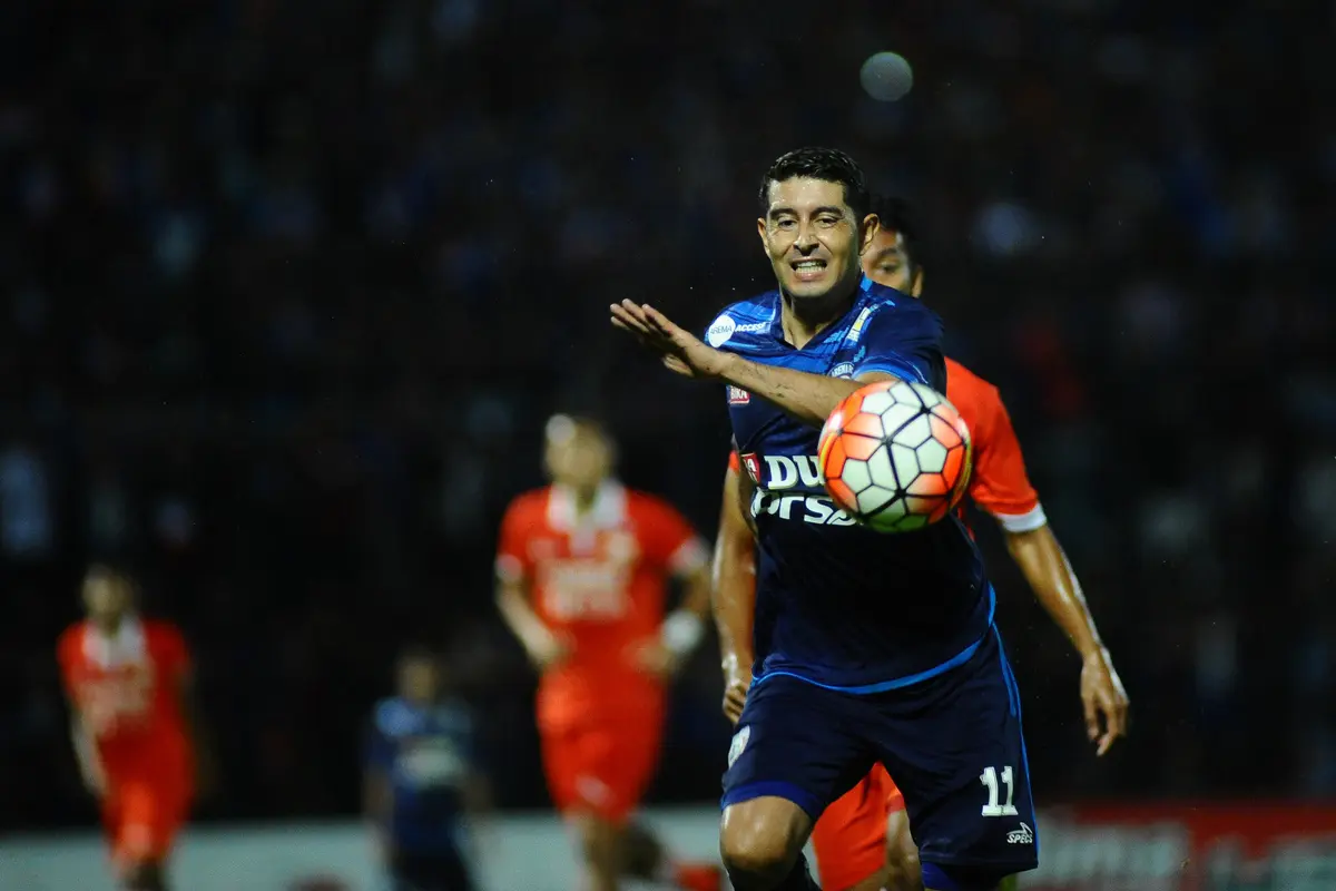 Eseban Vizcarra Arema