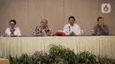 Menlu Retno LP Marsudi, Menko PMK Muhadjir Effendi , Menkominfo Johnny G Plate dan Menteri Kesehatan Terawan Agus Putranto pada acara forum pimred di Jakarta, Selasa (3/3/2020). Acara membahas permasalahan aktual yang terjadi di Indonesia salah satunya virus corona. (Liputan6.com/Faizal Fanani)