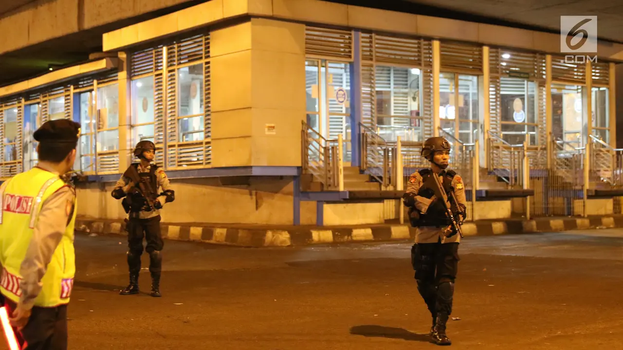 Polisi Amankan Lokasi Ledakan Kampung Melayu