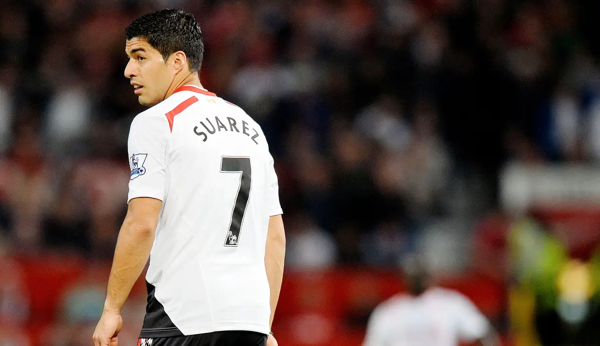 Luis Suarez - Striker Ateltico Madrid ini merupakan bomber tajam dengan torehan 69 gol dari 110 penampilan saat berseragam Liverpool. (AFP/Paul Ellis)