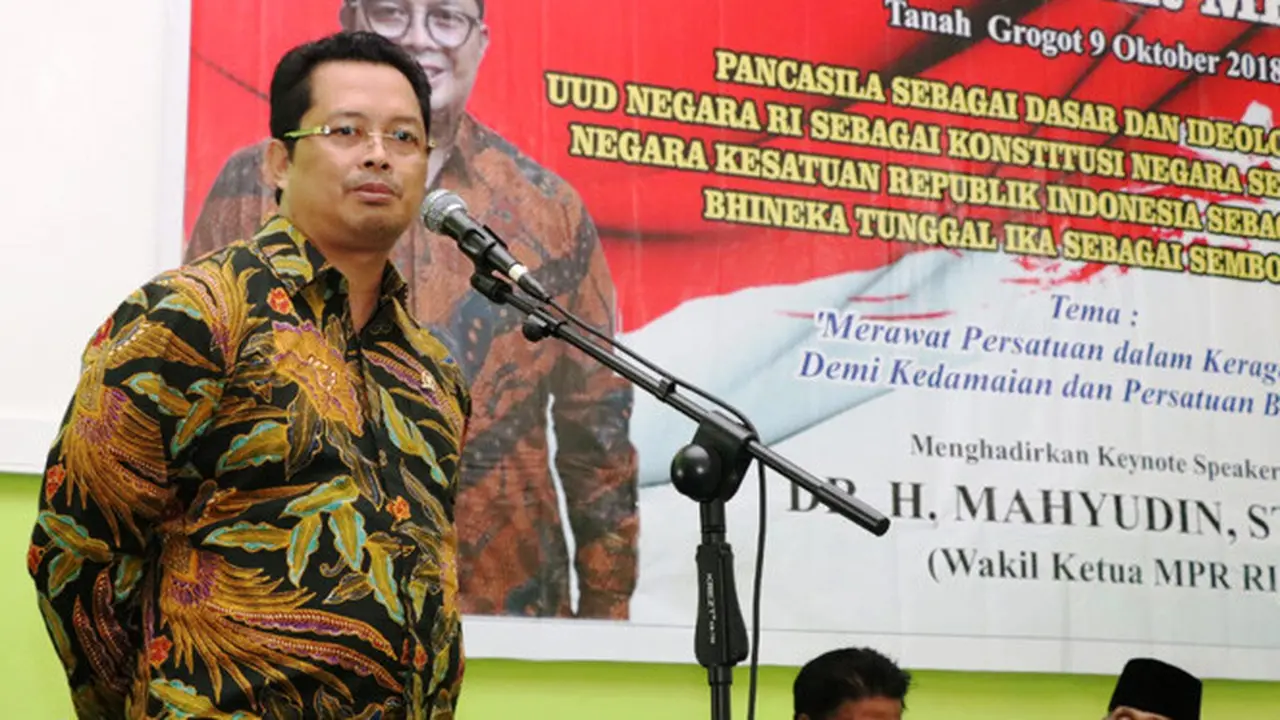 Mahyudin Kupas Tuntas Tantangan Kebangsaan di Era Teknologi Informasi Modern