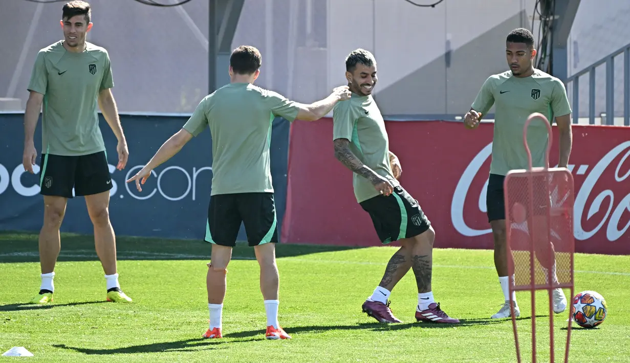 Atletico Madrid, di sisi lain, berada di posisi keempat dalam tabel La Liga dan telah naik level musim ini. (JAVIER SORIANO / AFP)
