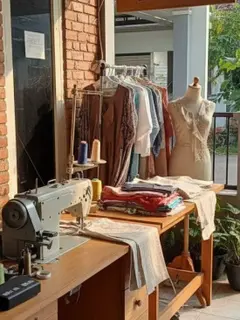 Ide Bisnis di Depan Rumah/Gemini AI