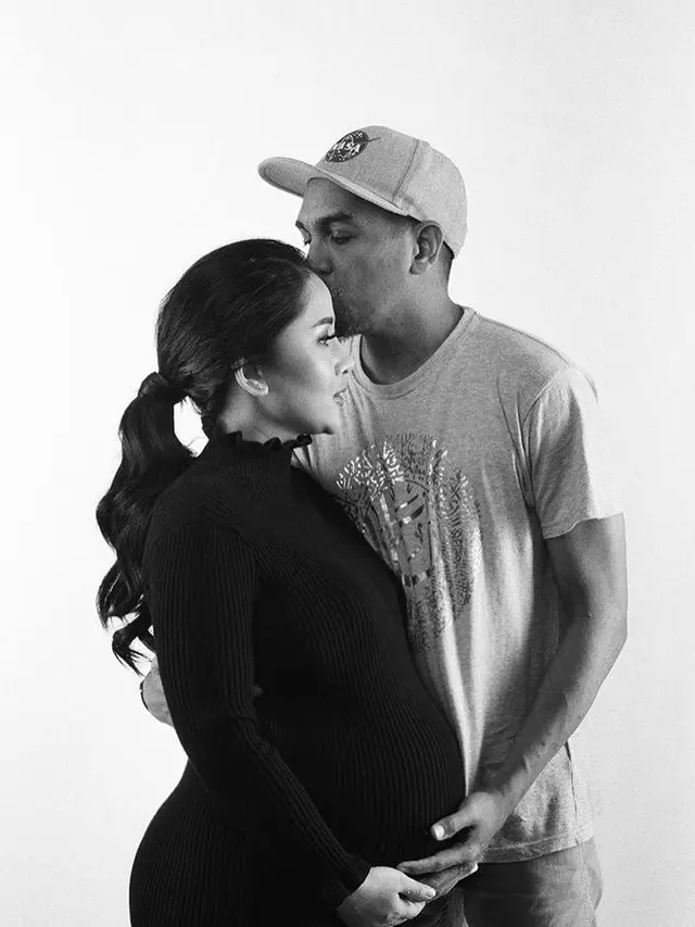 Glenn Fredly Meninggal Dunia, Ini 6 Potret Kenangannya Bersama Sang Istri